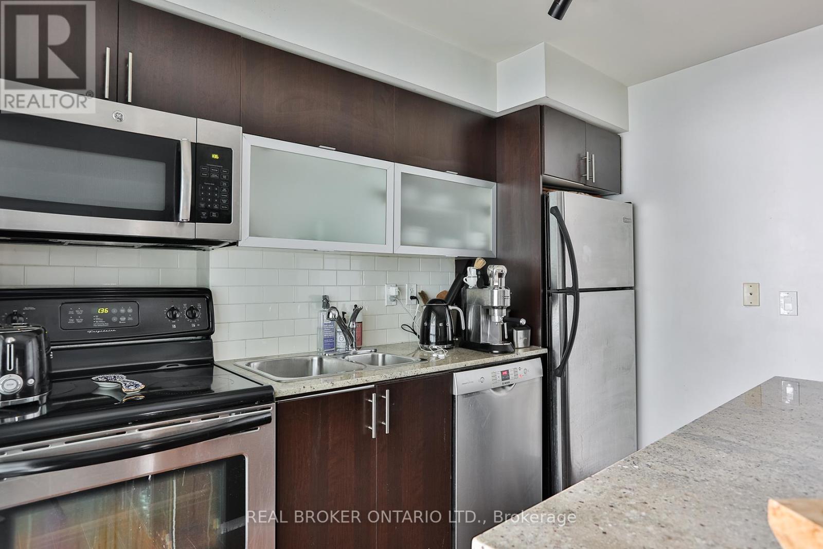 1402 - 80 Western Battery Road, Toronto, Ontario  M6K 3S1 - Photo 7 - C12884444