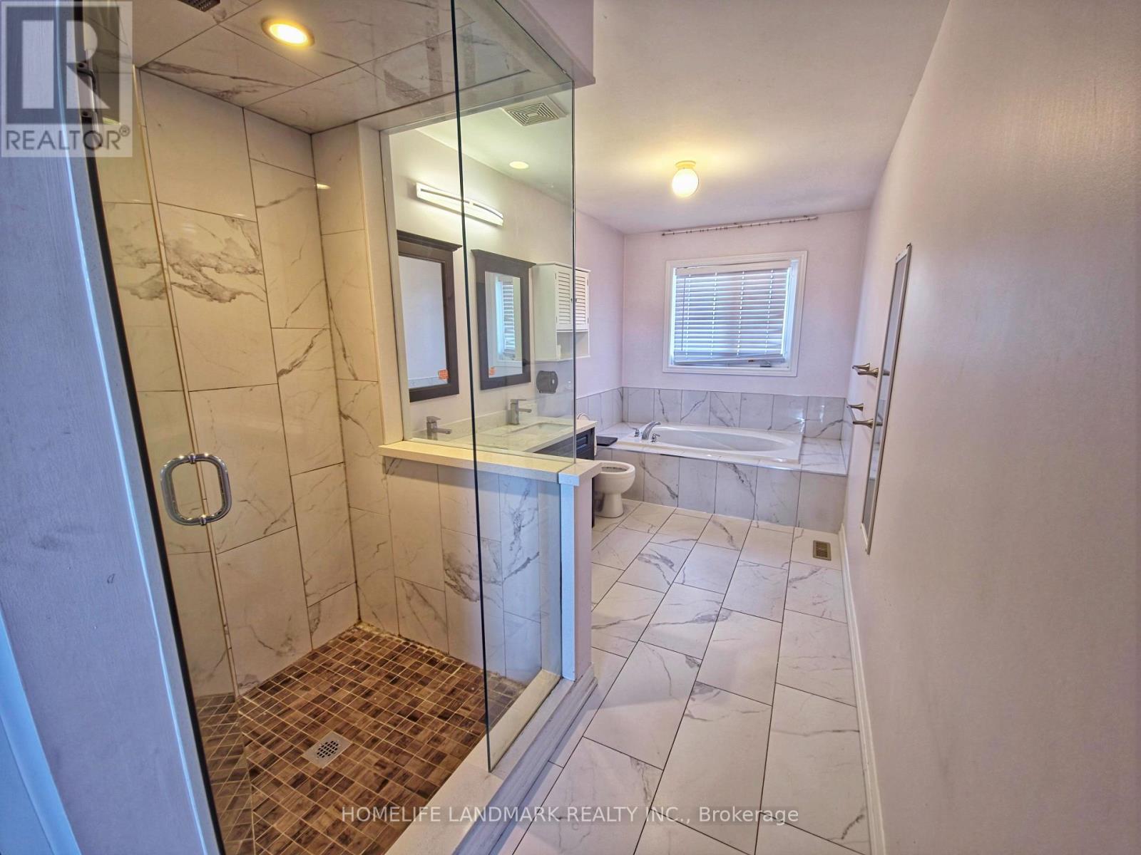 127 Rizal Avenue, Markham, Ontario  L6B 0E5 - Photo 22 - N12883156