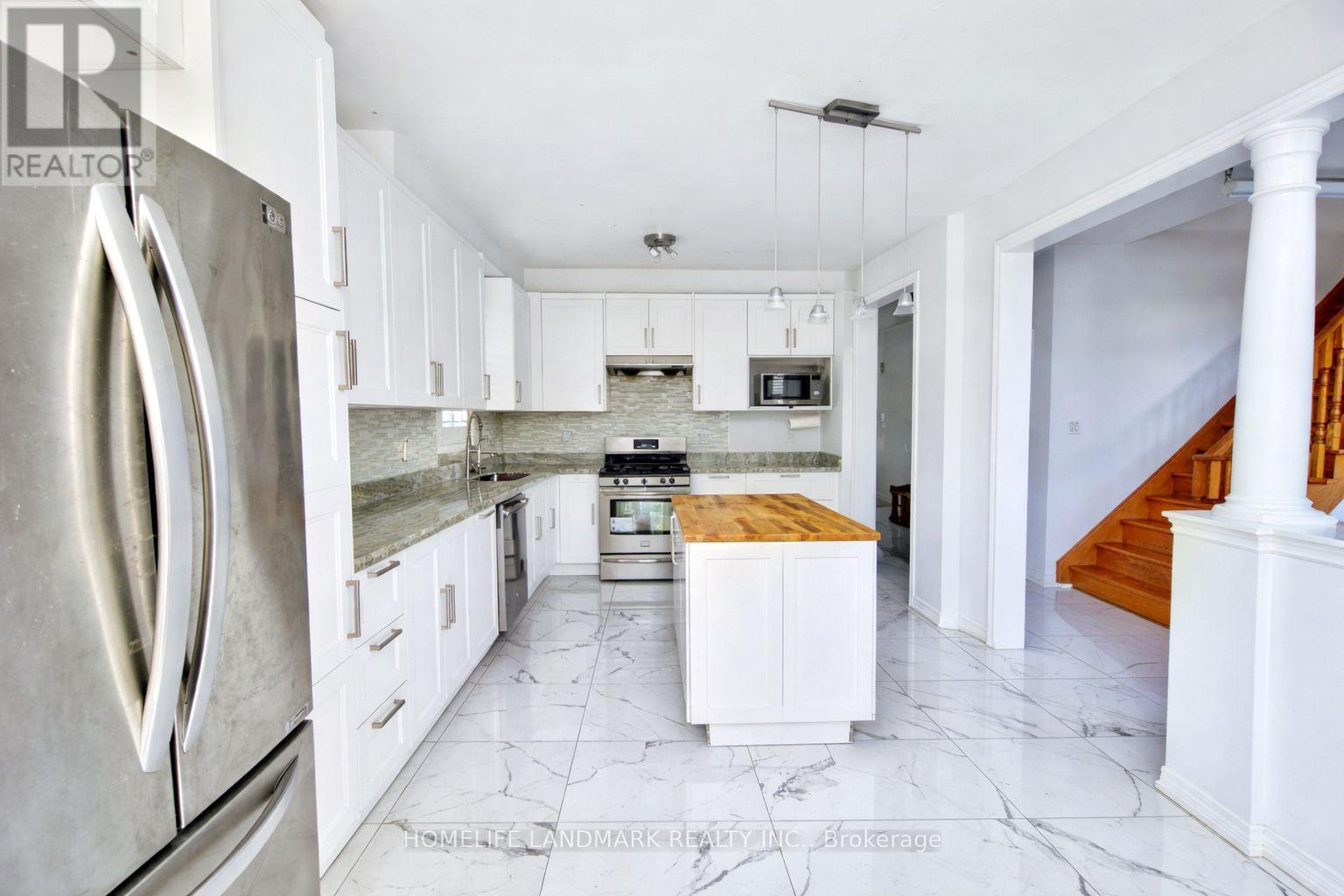 127 Rizal Avenue, Markham, Ontario  L6B 0E5 - Photo 13 - N12883156