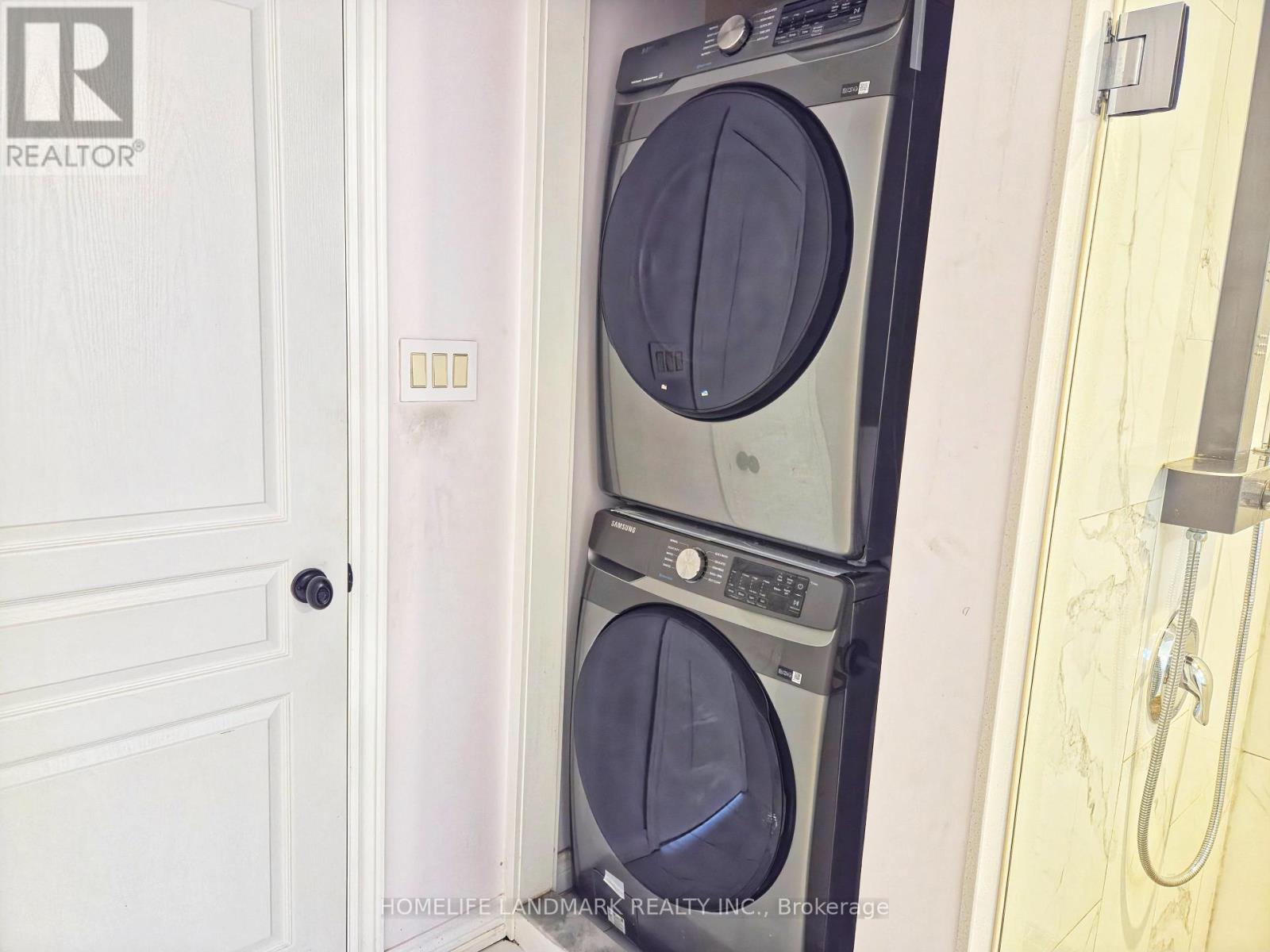 127 Rizal Avenue, Markham, Ontario  L6B 0E5 - Photo 25 - N12883156