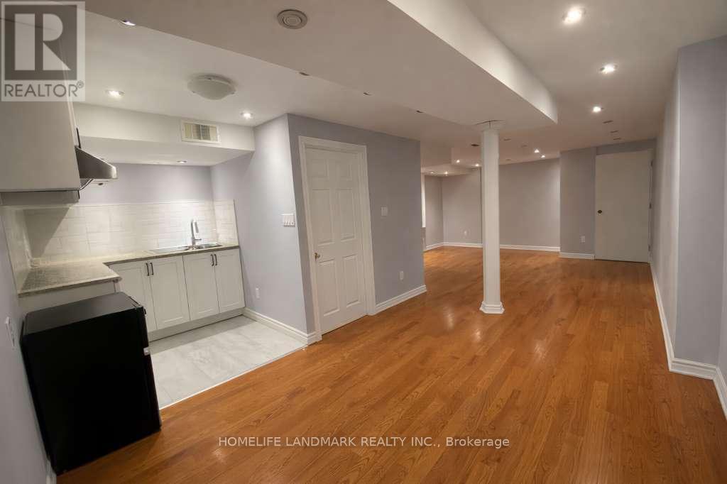 127 Rizal Avenue, Markham, Ontario  L6B 0E5 - Photo 39 - N12883156