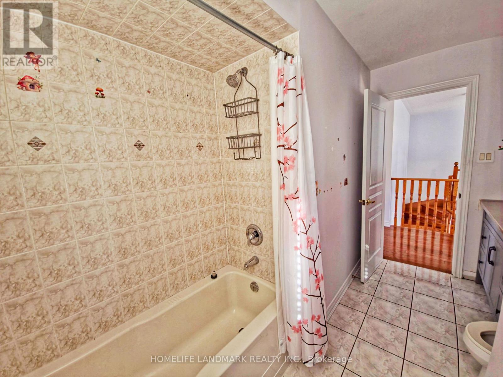 127 Rizal Avenue, Markham, Ontario  L6B 0E5 - Photo 28 - N12883156