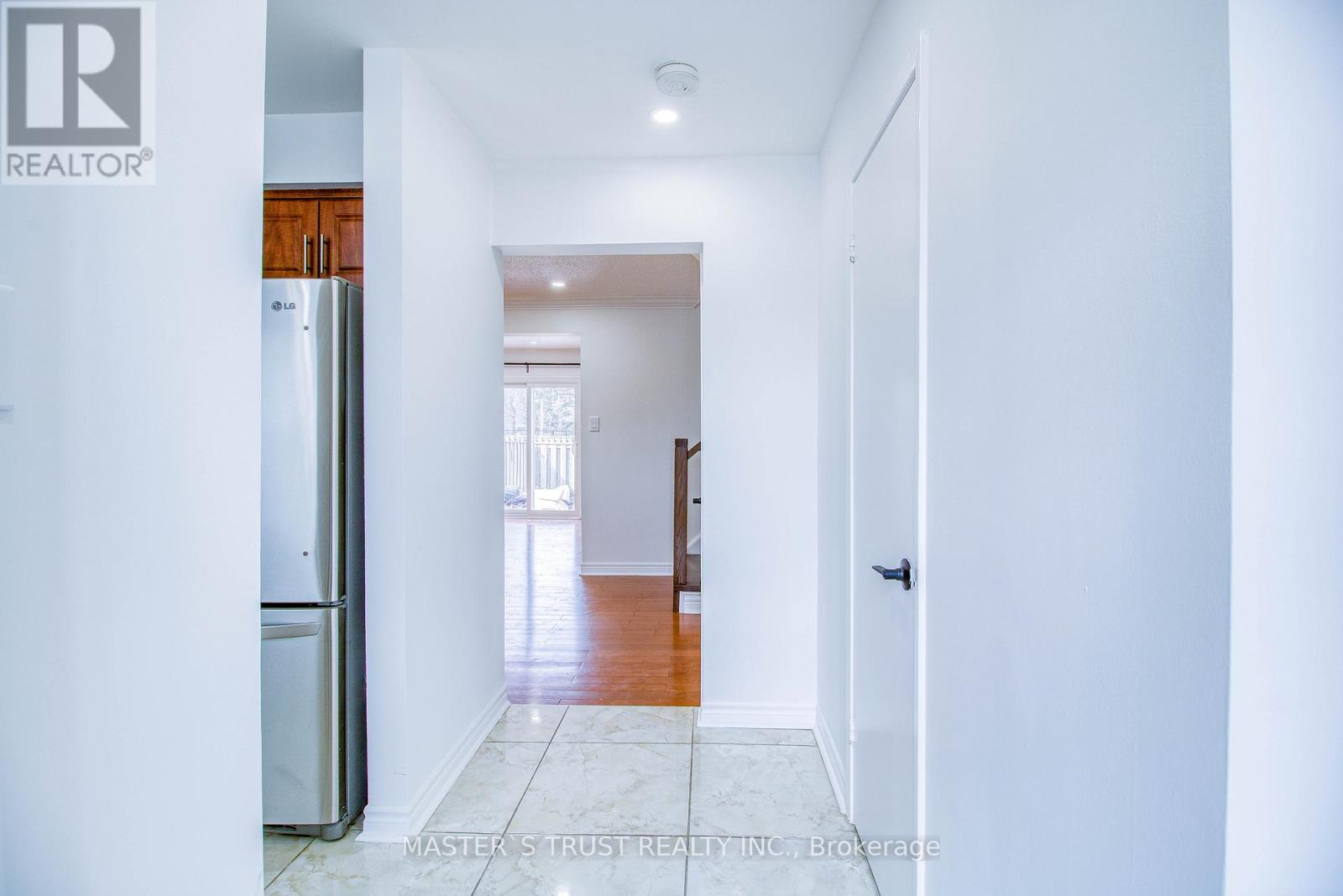 1 - 900 Central Park Drive, Brampton, Ontario  L6S 3J6 - Photo 3 - W12884448