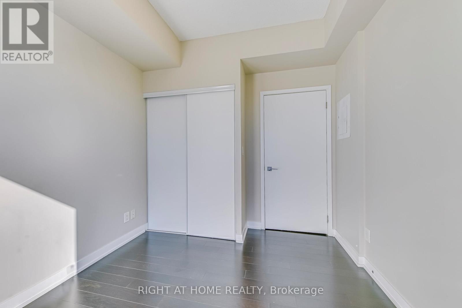 3210 - 4011 Brickstone Mews, Mississauga, Ontario L5B 0J7 - Photo 19 - W12884454