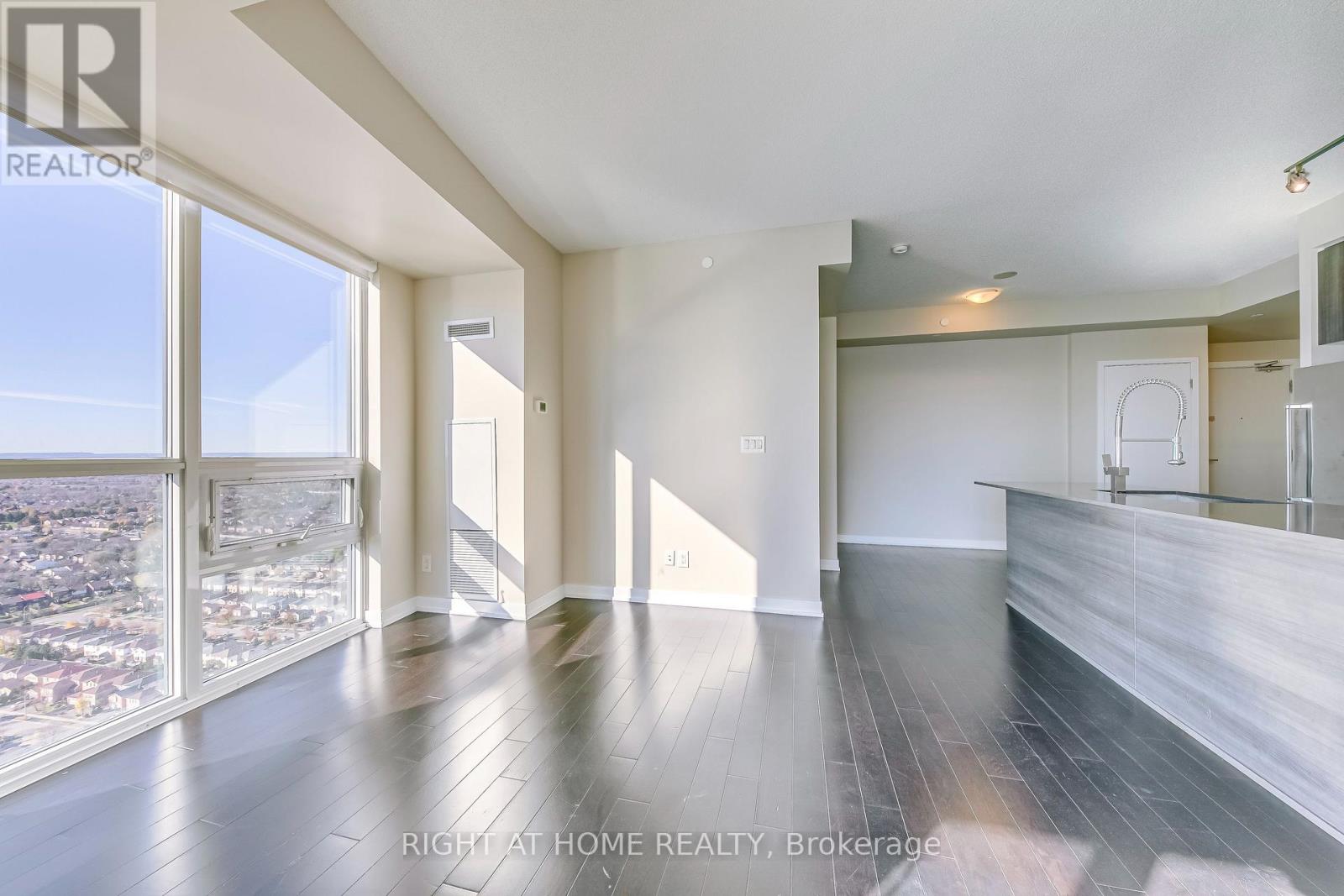 3210 - 4011 Brickstone Mews, Mississauga, Ontario L5B 0J7 - Photo 8 - W12884454