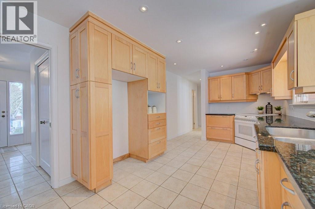 20 Rosslinn Road, Cambridge, Ontario  N1S 3K1 - Photo 8 - 40810476