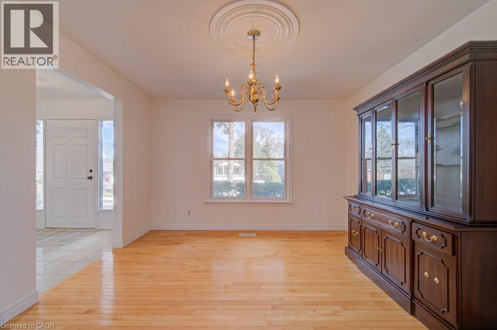 20 Rosslinn Road, Cambridge, Ontario  N1S 3K1 - Photo 6 - 40810476