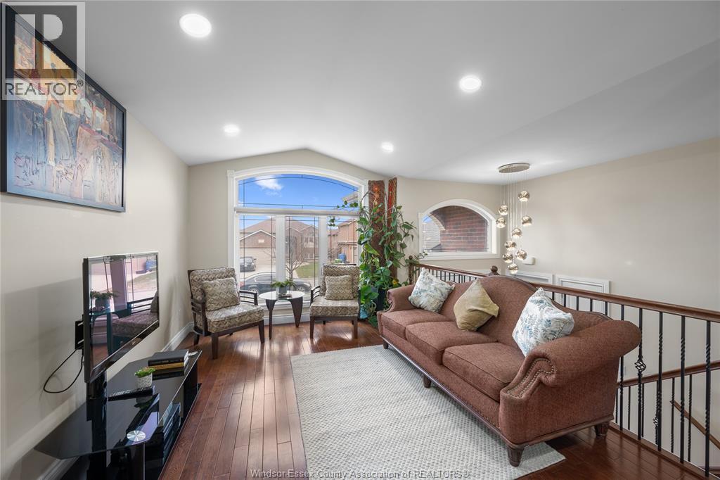 1967 Mark Avenue, Windsor, Ontario  N9B 0B9 - Photo 13 - 26005385