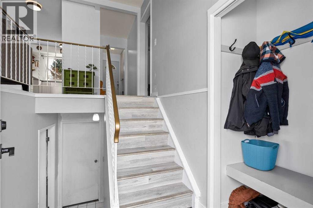 436 Queen Charlotte Road Se, Calgary, Alberta  T2H 4H7 - Photo 2 - A2293139