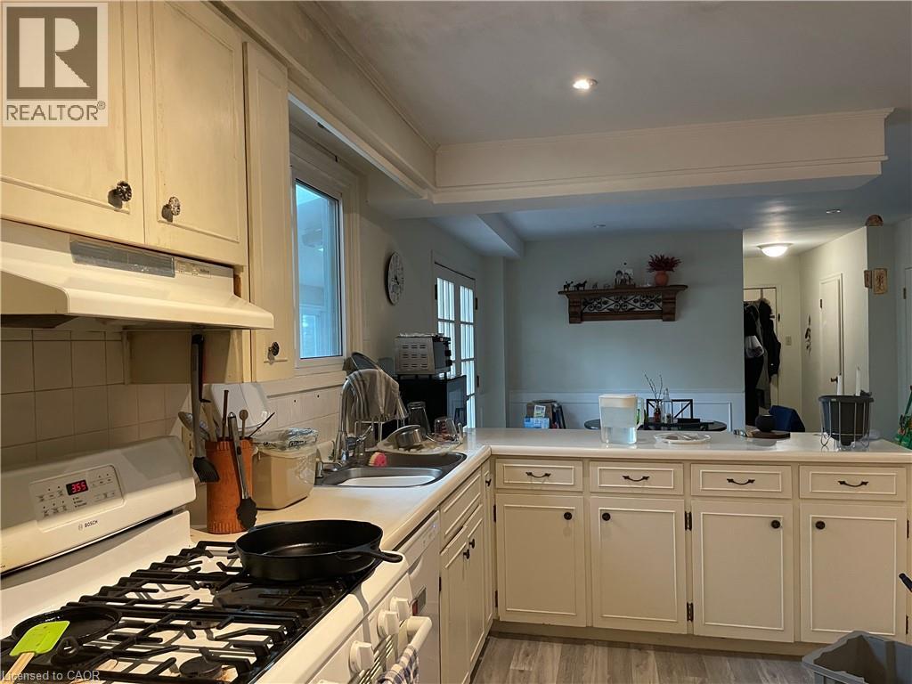 190 Mohawk Avenue, Waterloo, Ontario  N2L 2T3 - Photo 16 - 40812088