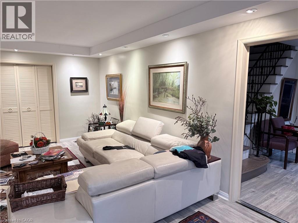 190 Mohawk Avenue, Waterloo, Ontario  N2L 2T3 - Photo 23 - 40812088