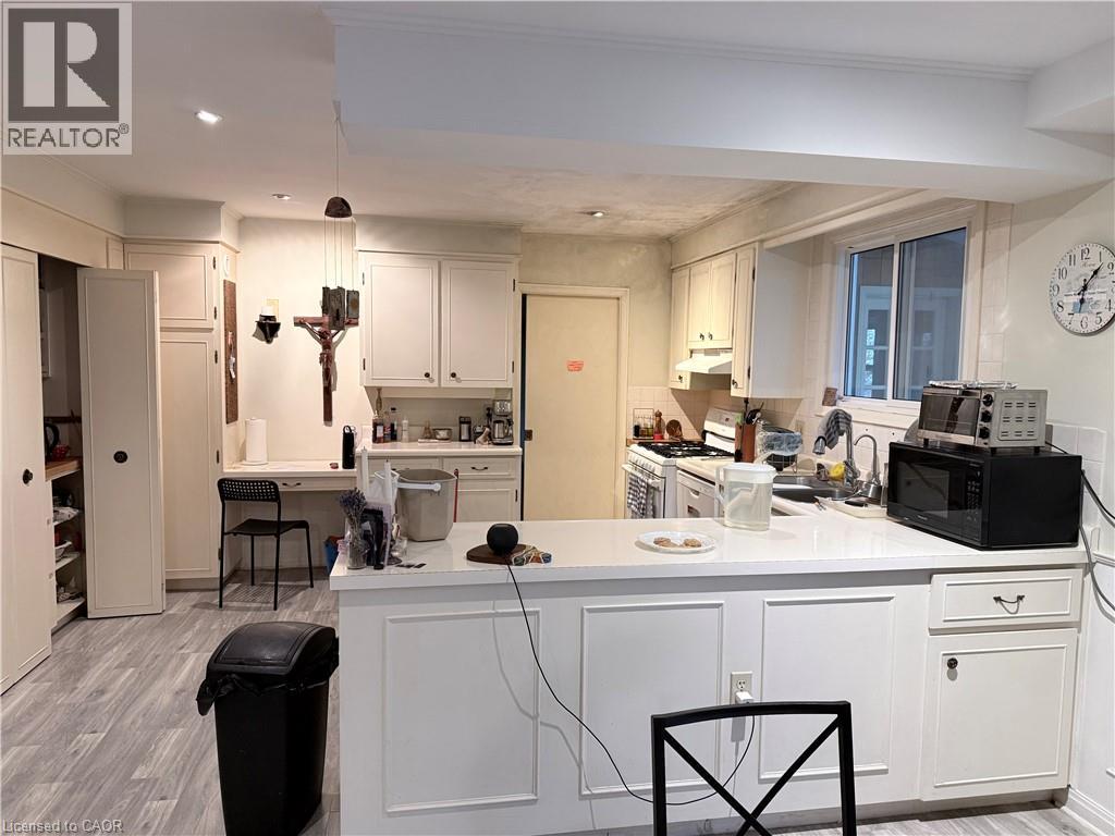 190 Mohawk Avenue, Waterloo, Ontario  N2L 2T3 - Photo 4 - 40812088