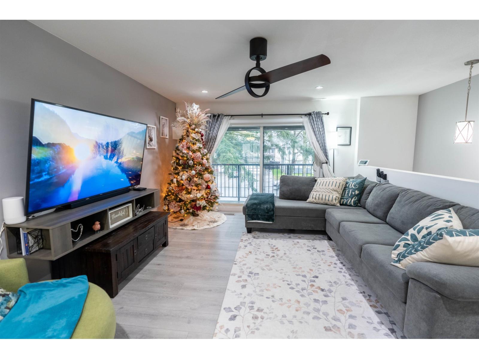 13933 90a Avenue, Surrey, British Columbia  V3V 6Z7 - Photo 8 - R3099434