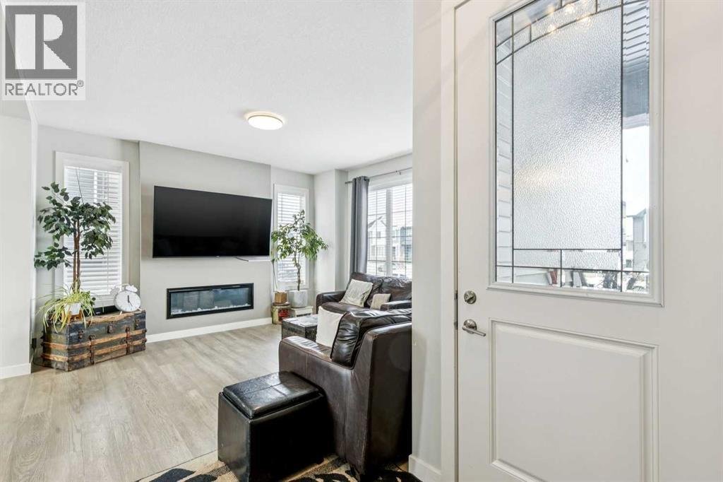 253 Waterford Boulevard, Chestermere, Alberta  T1X 2P8 - Photo 4 - A2291987