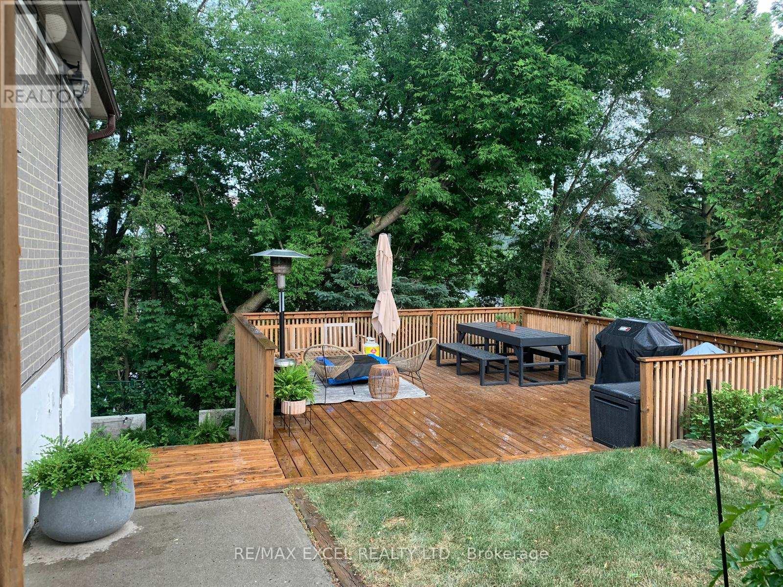 Main - 17 Avis Crescent, Toronto, Ontario  M4B 1B8 - Photo 15 - E12884464