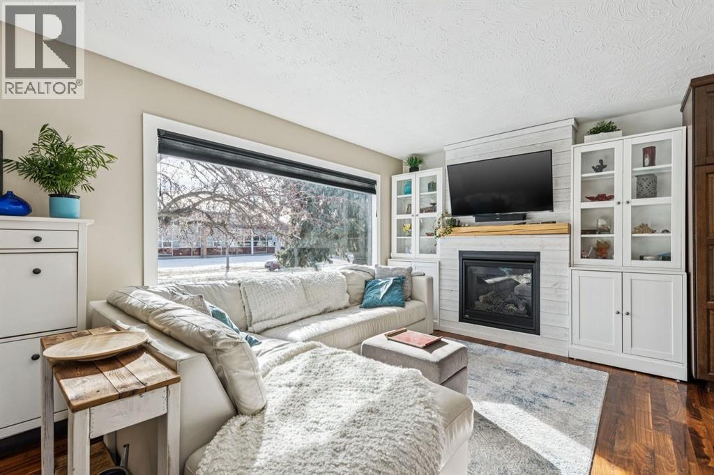 56 Haddock Road Sw, Calgary, Alberta  T2V 3J8 - Photo 2 - A2290567