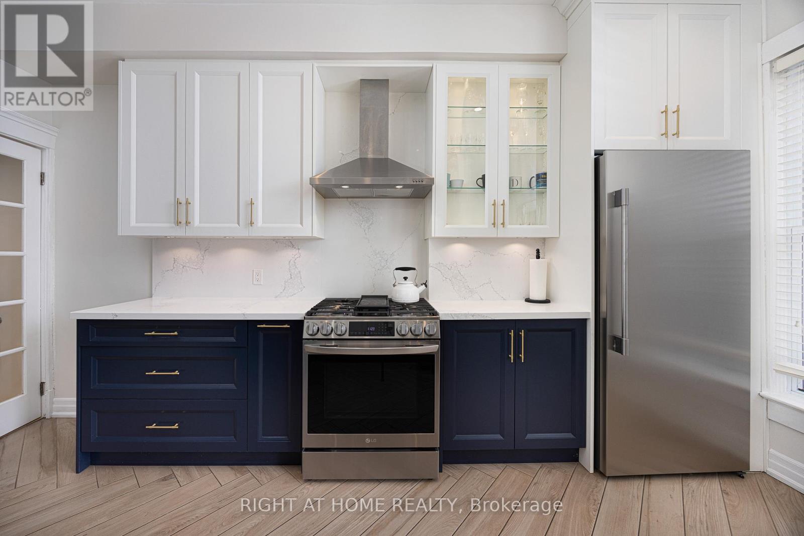 1069 Dovercourt Avenue, Toronto, Ontario  M6H 2X7 - Photo 12 - W12884480