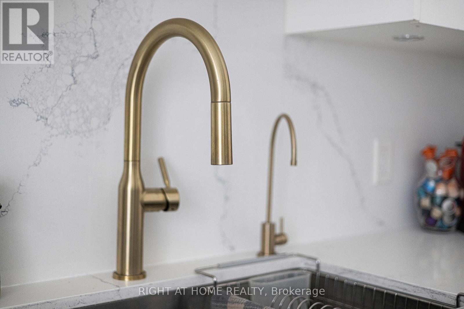 1069 Dovercourt Avenue, Toronto, Ontario  M6H 2X7 - Photo 14 - W12884480