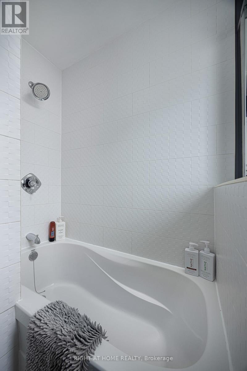 1069 Dovercourt Avenue, Toronto, Ontario  M6H 2X7 - Photo 30 - W12884480