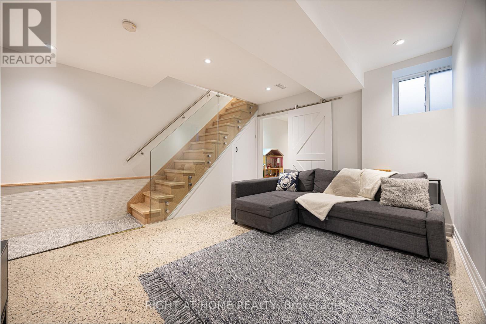 1069 Dovercourt Avenue, Toronto, Ontario  M6H 2X7 - Photo 31 - W12884480