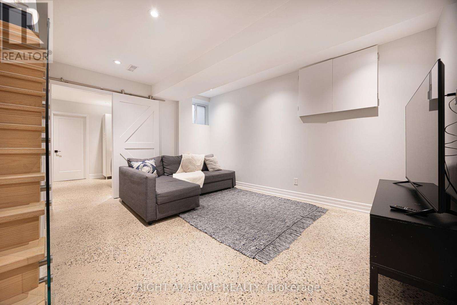 1069 Dovercourt Avenue, Toronto, Ontario  M6H 2X7 - Photo 33 - W12884480