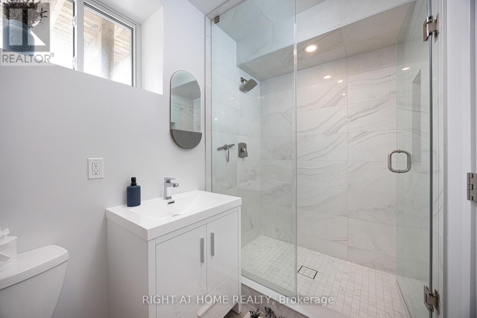 1069 Dovercourt Avenue, Toronto, Ontario  M6H 2X7 - Photo 36 - W12884480