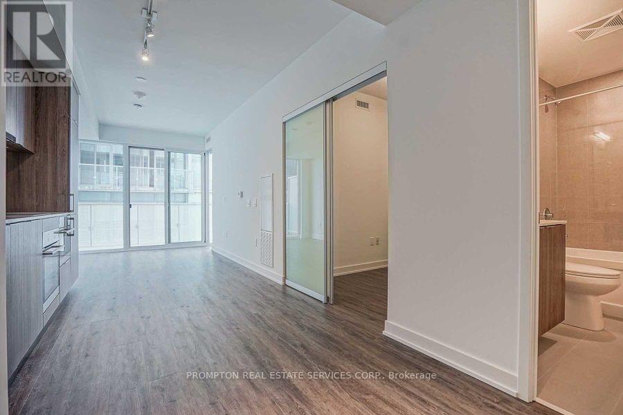 903 - 15 Queens Quay E, Toronto, Ontario  M5E 0A4 - Photo 3 - C12794242