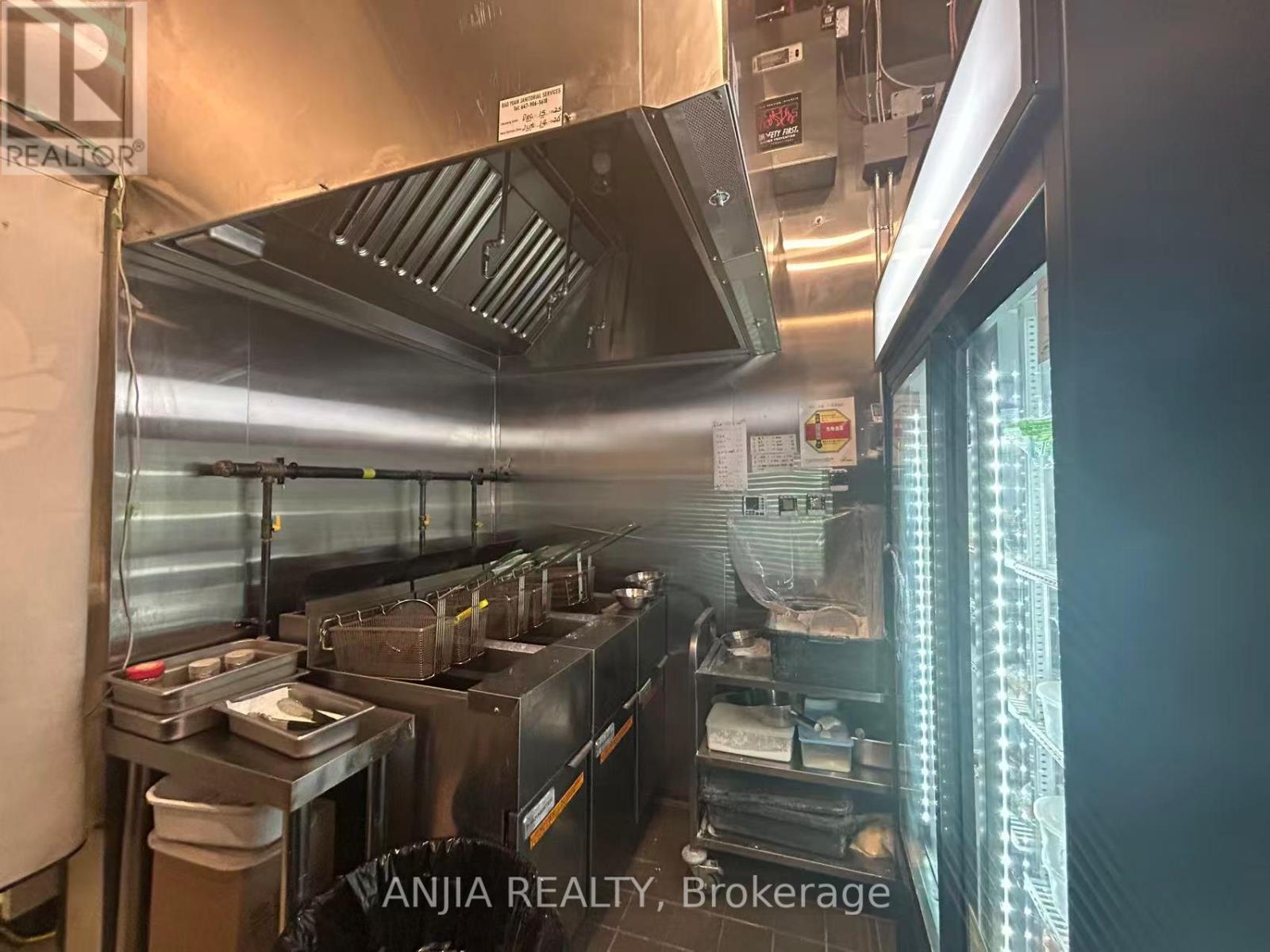 1cf5 - 9390 Woodbine Avenue, Markham, Ontario  L6C 0M5 - Photo 2 - N12842412