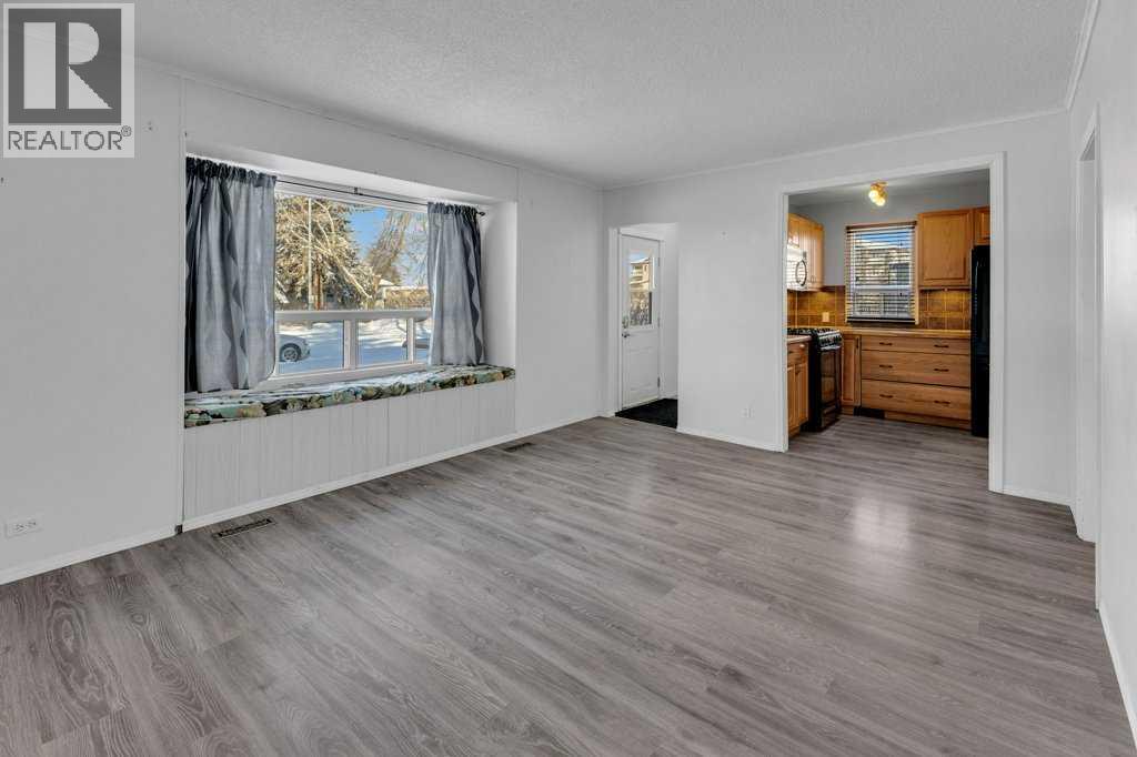 5415 56 Avenue, Ponoka, Alberta  T4J 1L6 - Photo 13 - A2293545