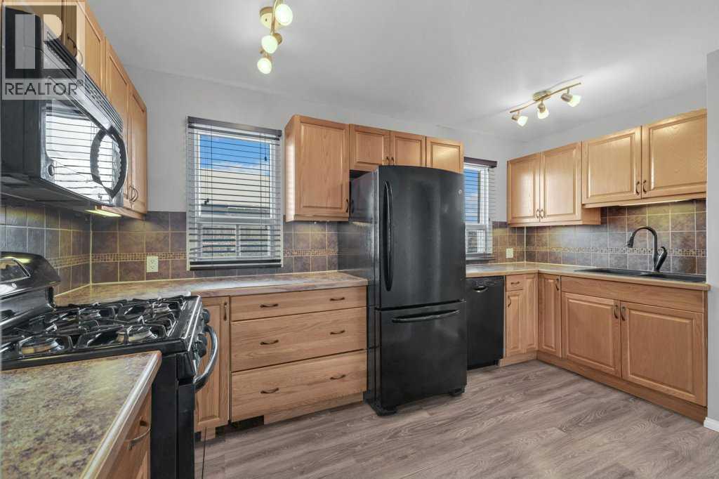 5415 56 Avenue, Ponoka, Alberta  T4J 1L6 - Photo 15 - A2293545