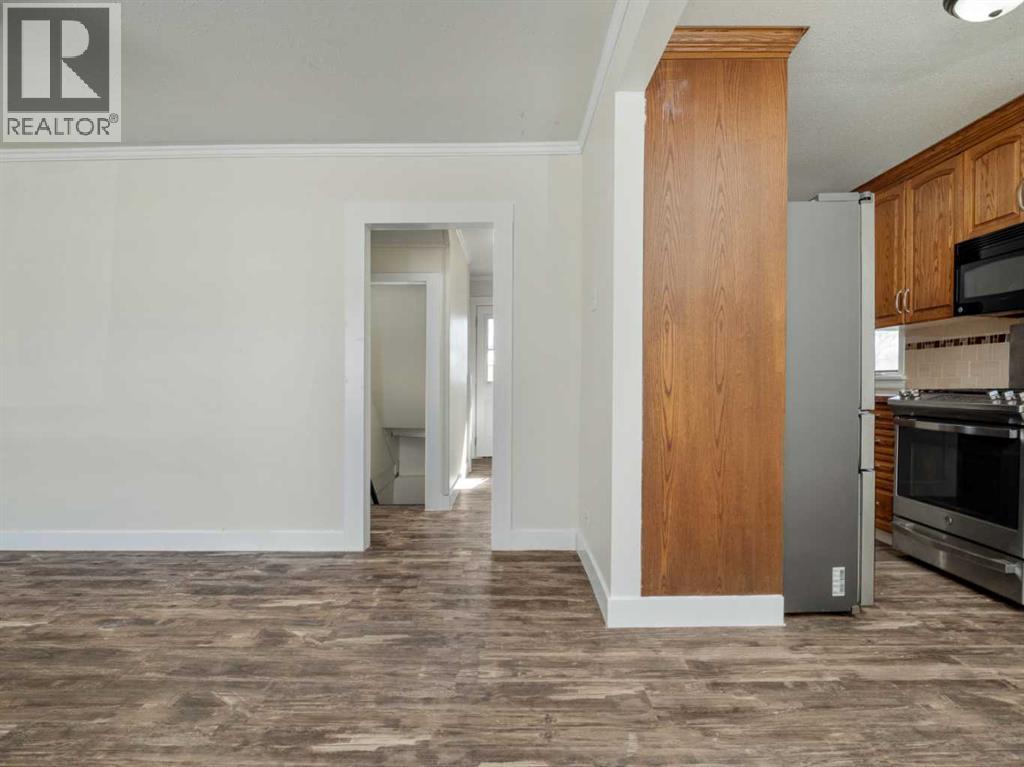 1606 5 A Avenue N, Lethbridge, Alberta  T1H 0P9 - Photo 4 - A2293541