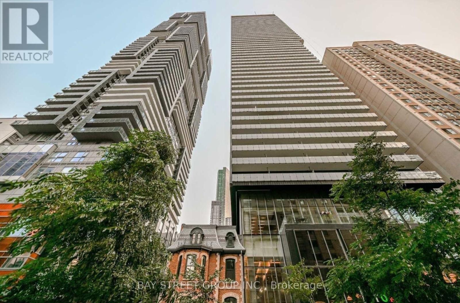 410 - 15 GRENVILLE STREET, Toronto, Ontario