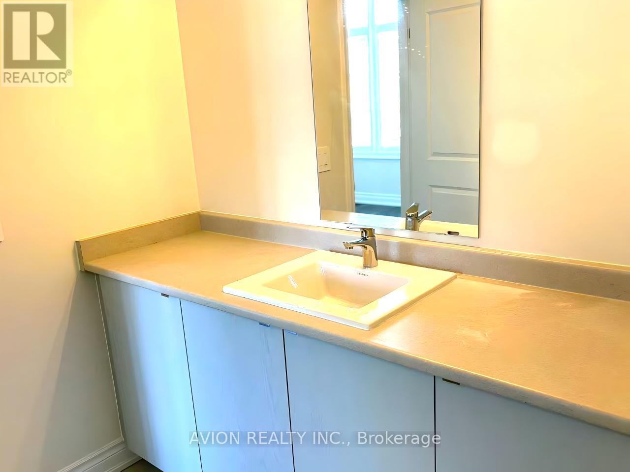 2952 Grindstone Crescent S, Pickering, Ontario L1X 0R5 - Photo 10 - E12884494