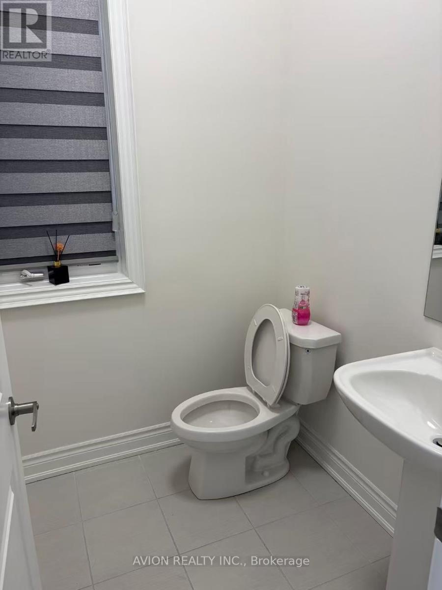 2952 Grindstone Crescent S, Pickering, Ontario L1X 0R5 - Photo 5 - E12884494