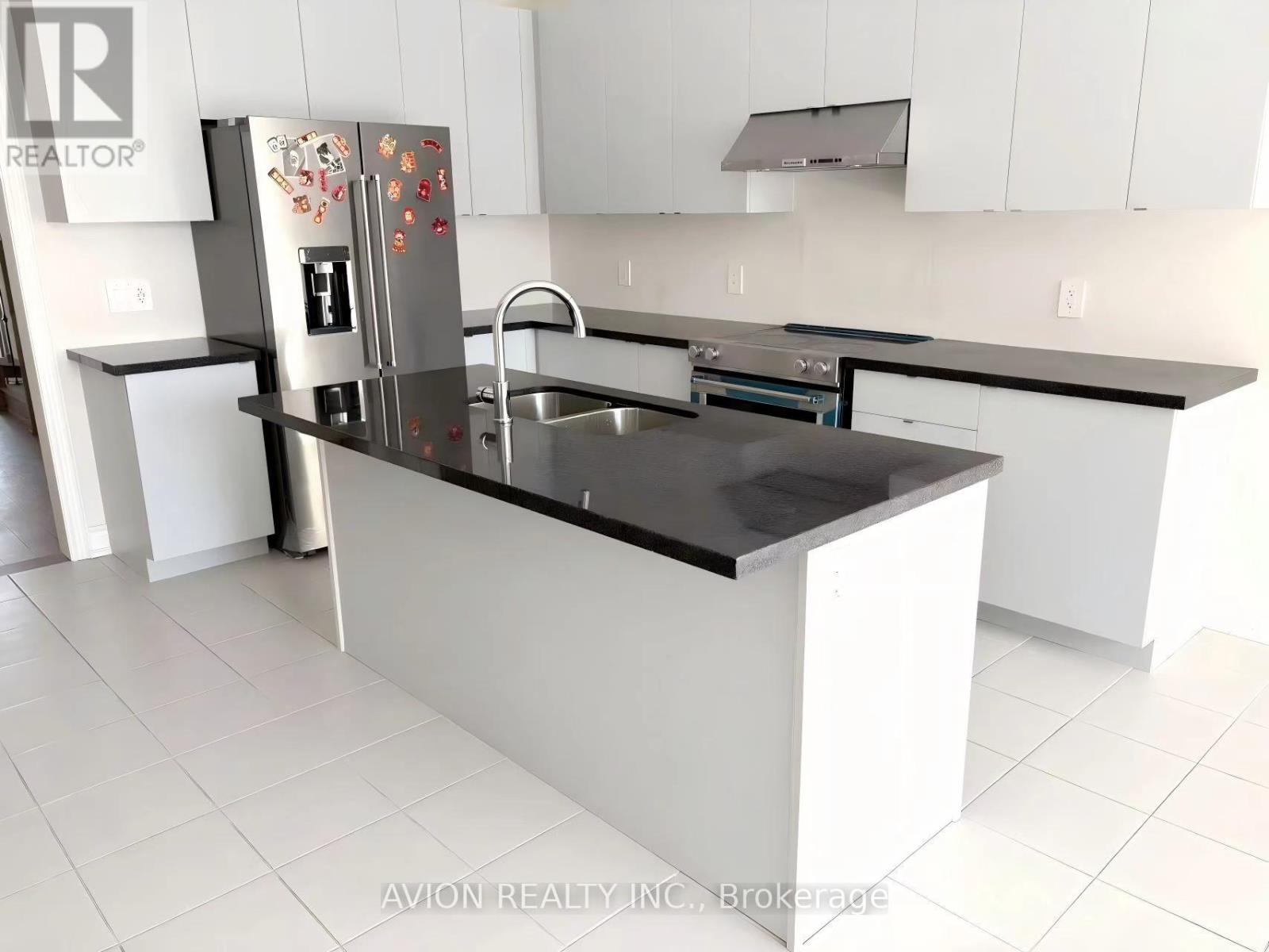 2952 Grindstone Crescent S, Pickering, Ontario L1X 0R5 - Photo 9 - E12884494