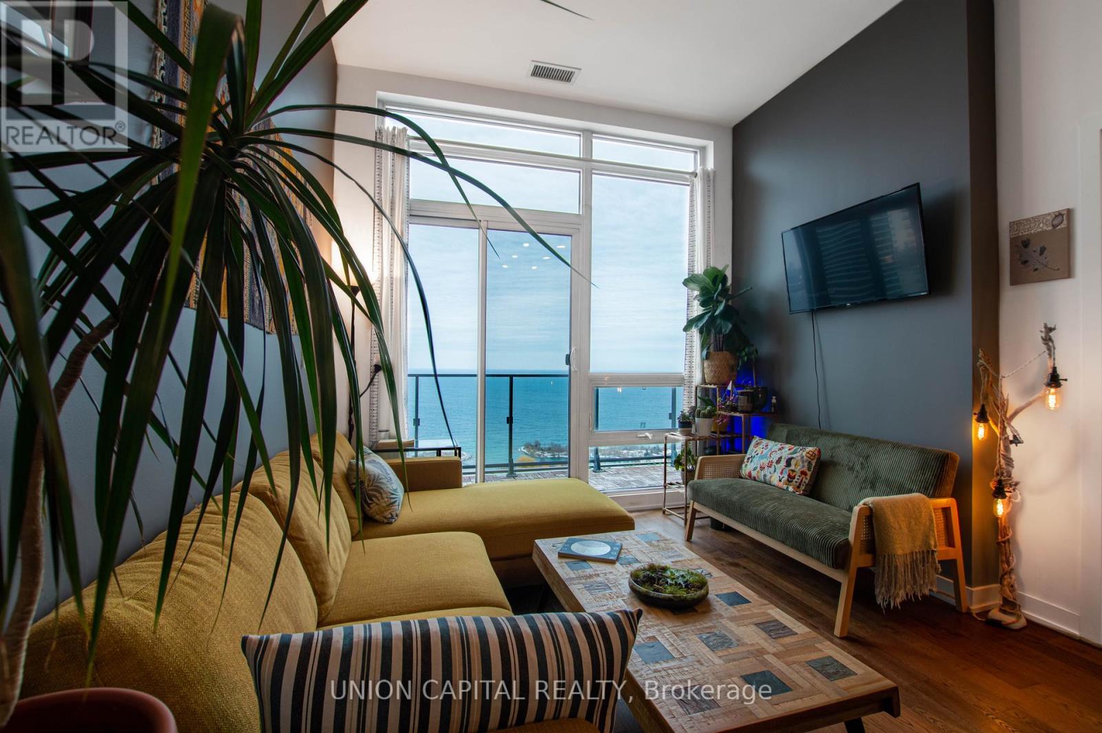 Ph02 - 2212 Lake Shore Boulevard W, Toronto, Ontario M8V 0C2 - Photo 11 - W12879606