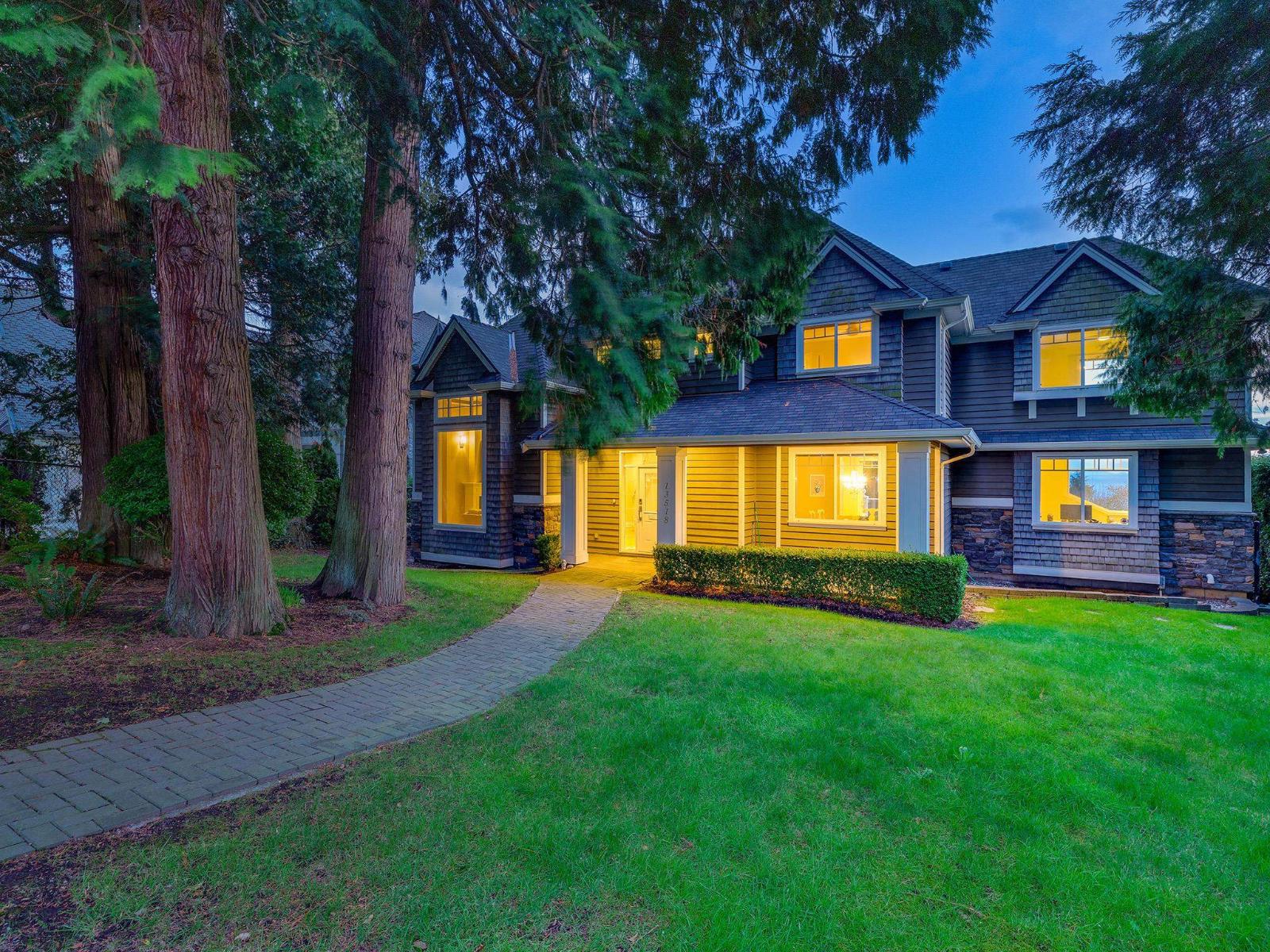 13518 Marine Drive, Surrey, British Columbia  V4A 1G2 - Photo 2 - R3097969