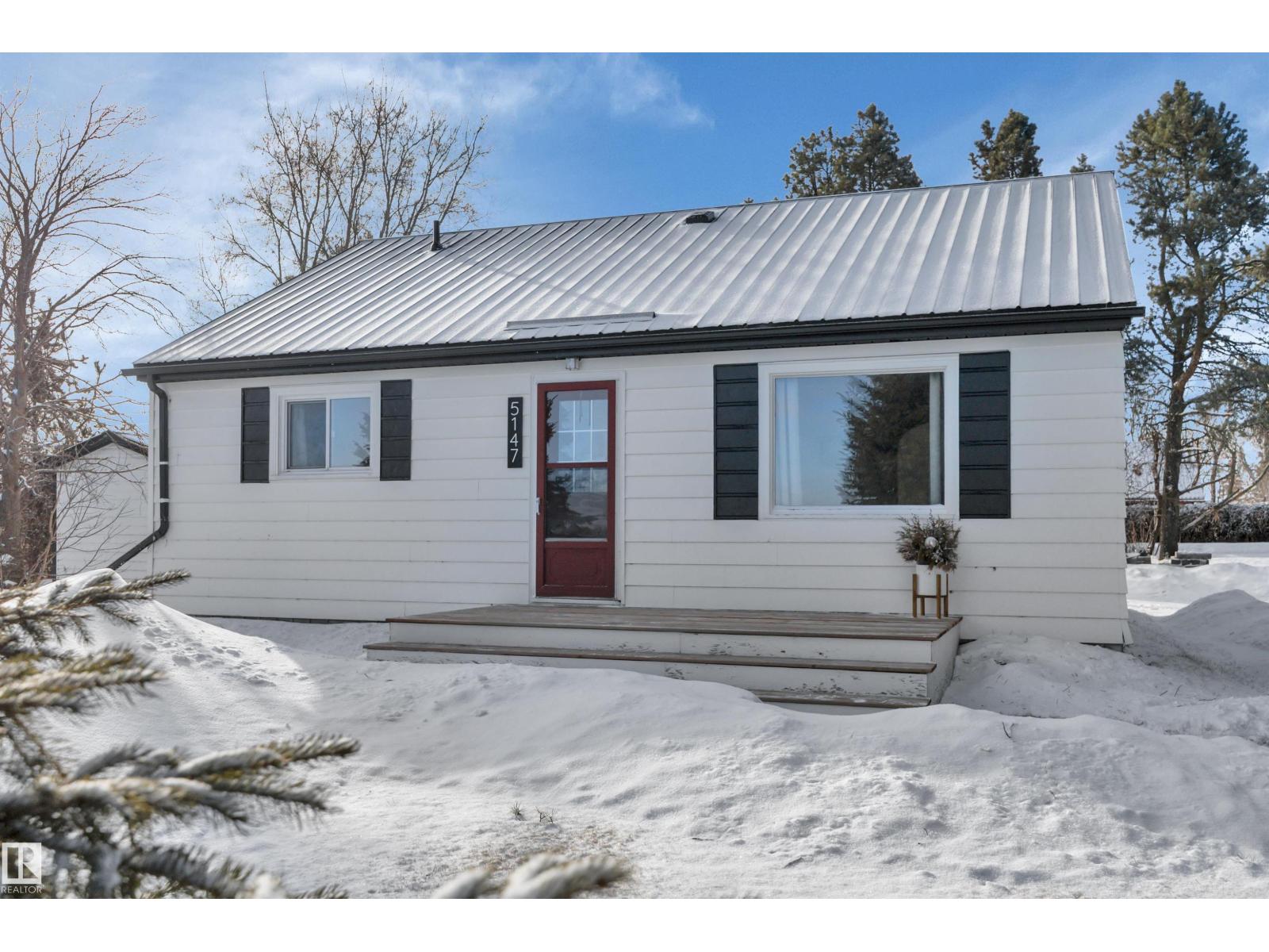 5147 53 AV, millet, Alberta