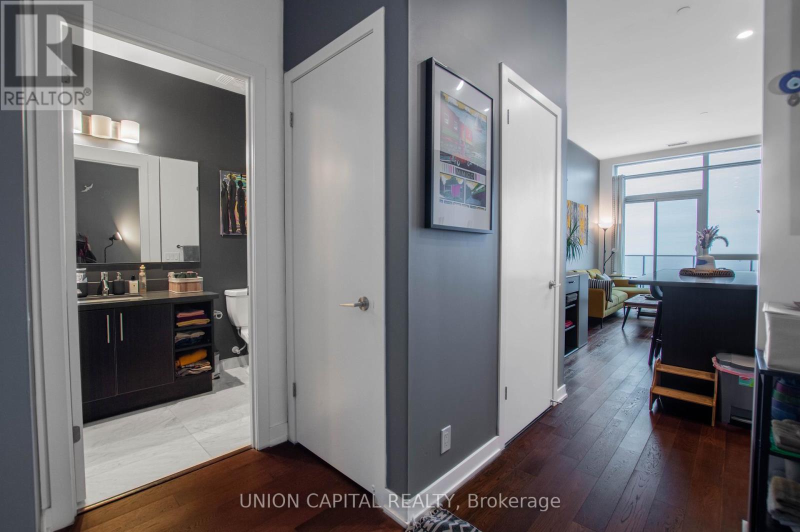 Ph02 - 2212 Lake Shore Boulevard W, Toronto, Ontario M8V 0C2 - Photo 4 - W12879606