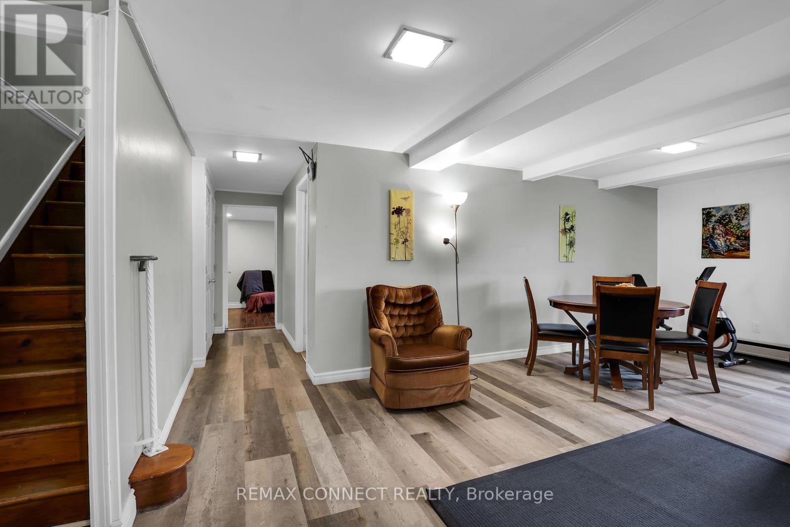 Photo 19 of 41 for 6 Ranson Place