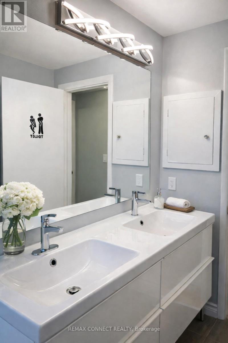 Photo 27 of 41 for 6 Ranson Place