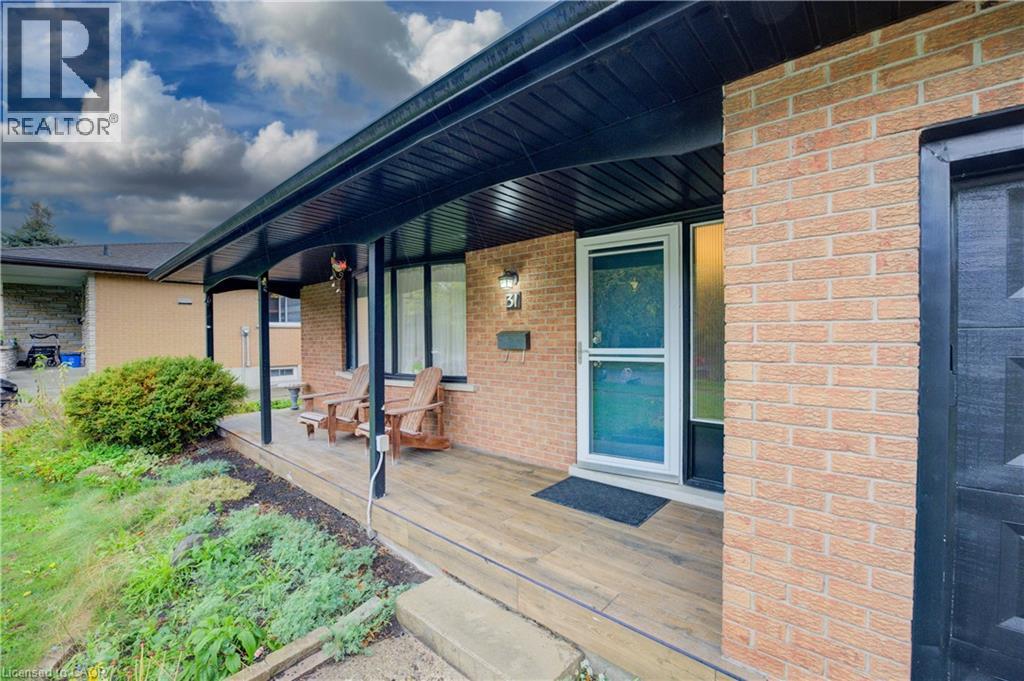 31 Bonfair Court, Kitchener, Ontario  N2M 4P6 - Photo 2 - 40780855