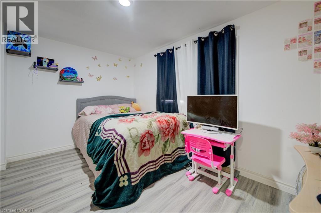 31 Bonfair Court, Kitchener, Ontario  N2M 4P6 - Photo 14 - 40780855