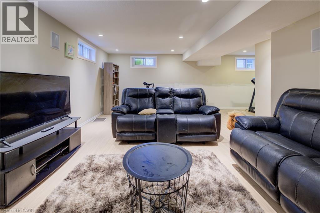 31 Bonfair Court, Kitchener, Ontario  N2M 4P6 - Photo 20 - 40780855