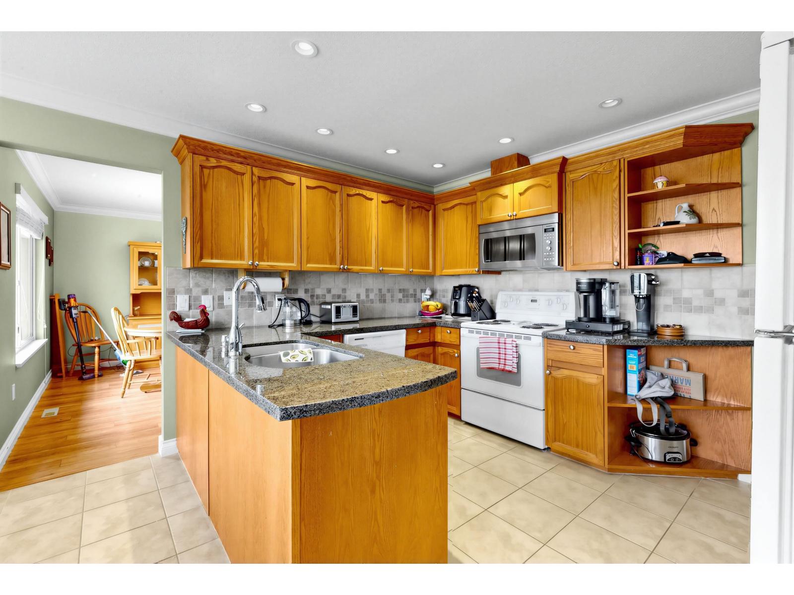 15929 88a Avenue, Surrey, British Columbia  V4N 2X9 - Photo 10 - R3099074