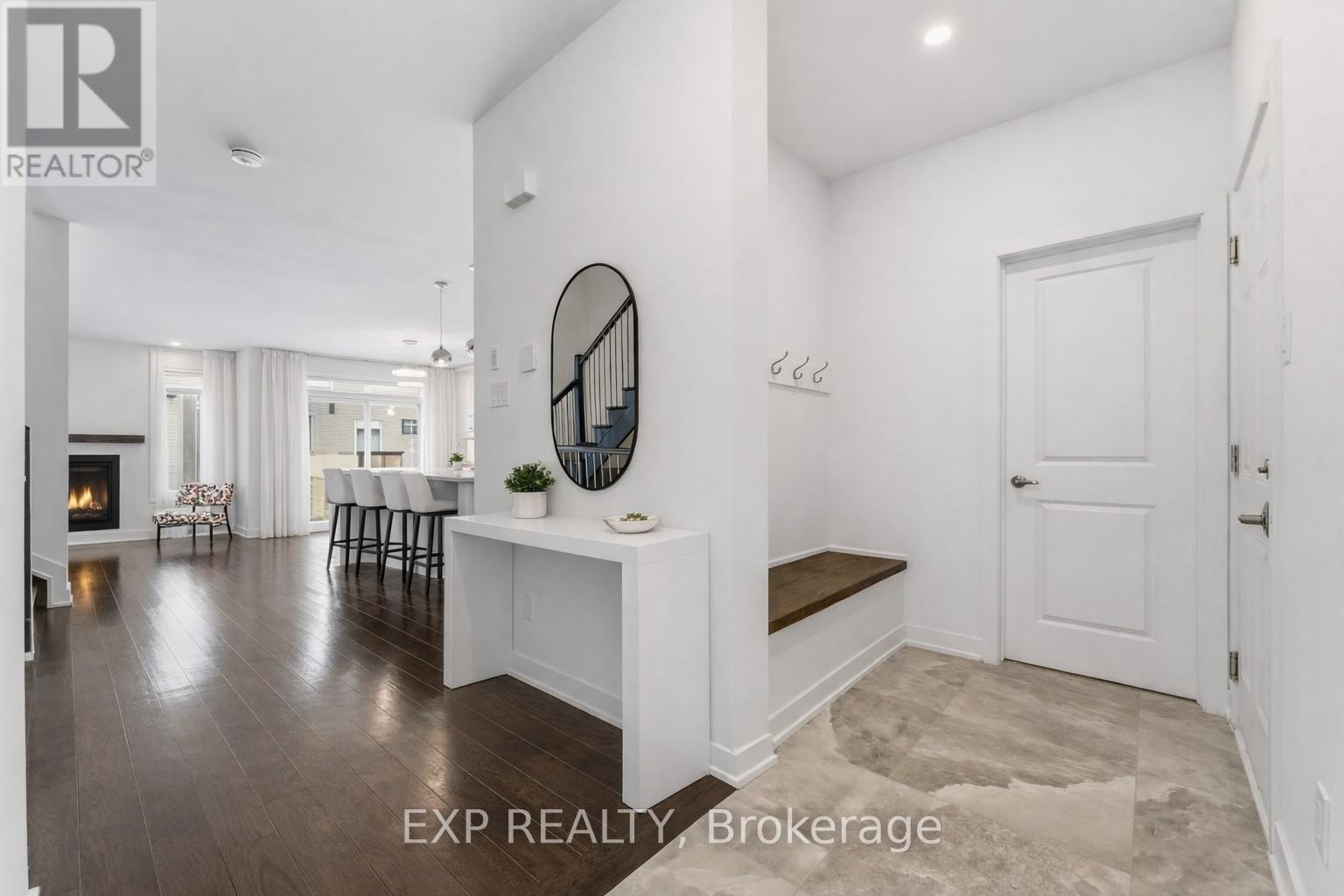 911 Duxbury Lane, Ottawa, Ontario  K4M 0M2 - Photo 2 - X12884506