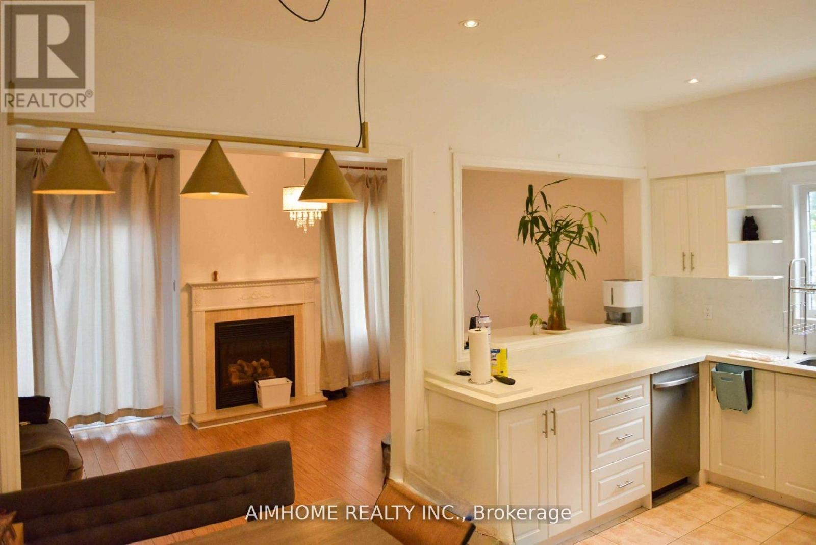 228 Kimono Crescent, Richmond Hill, Ontario  L4S 2A4 - Photo 9 - N12884496