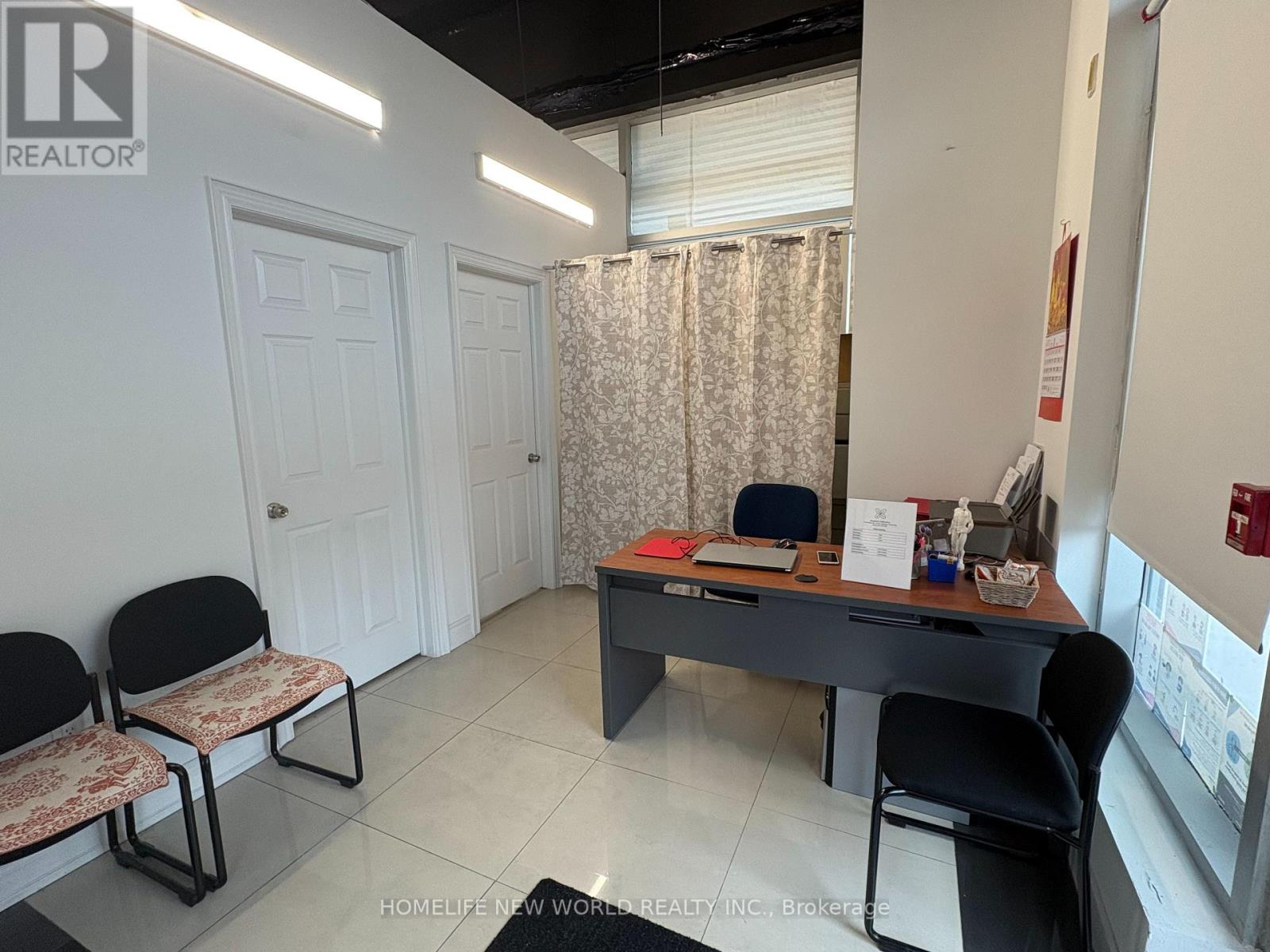 101 - 7130 Warden Avenue, Markham, Ontario  L3R 1S2 - Photo 5 - N12884508