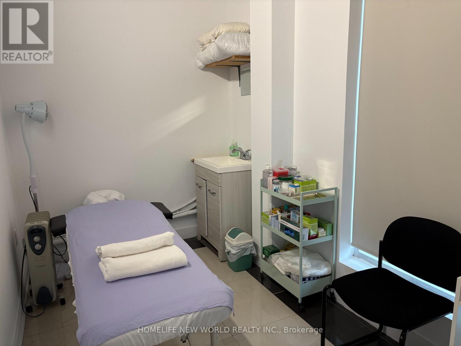 101 - 7130 Warden Avenue, Markham, Ontario  L3R 1S2 - Photo 8 - N12884508