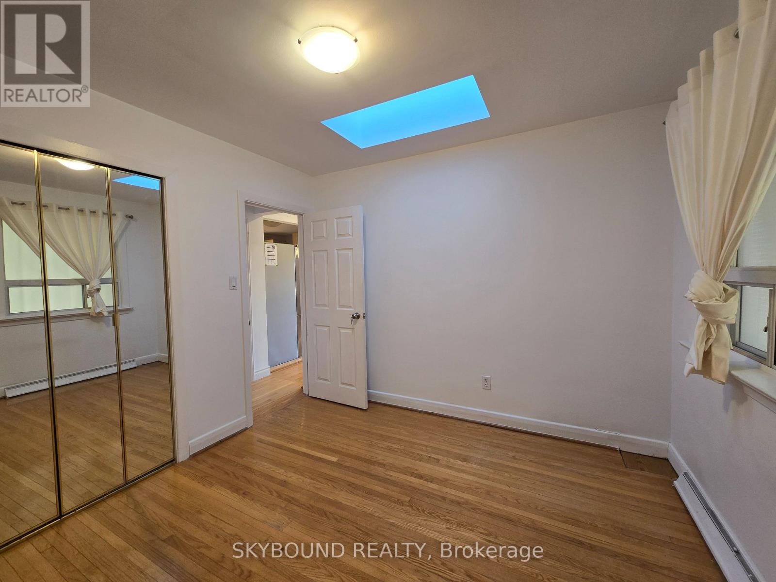 68 Monkton Avenue, Toronto, Ontario  M8Z 4N5 - Photo 21 - W12883090